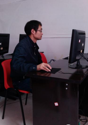 孫老師：<教授科目:數(shù)控車、加工中心的操作編程和軟件建模、編程>